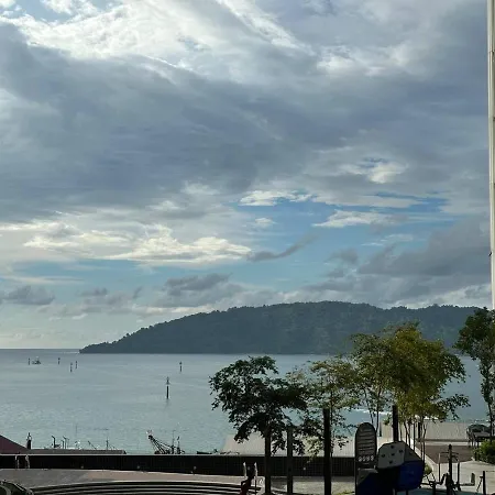 Seaside Pool View Studio Apartment At Kota Kinabalu City Centre Exterior photo