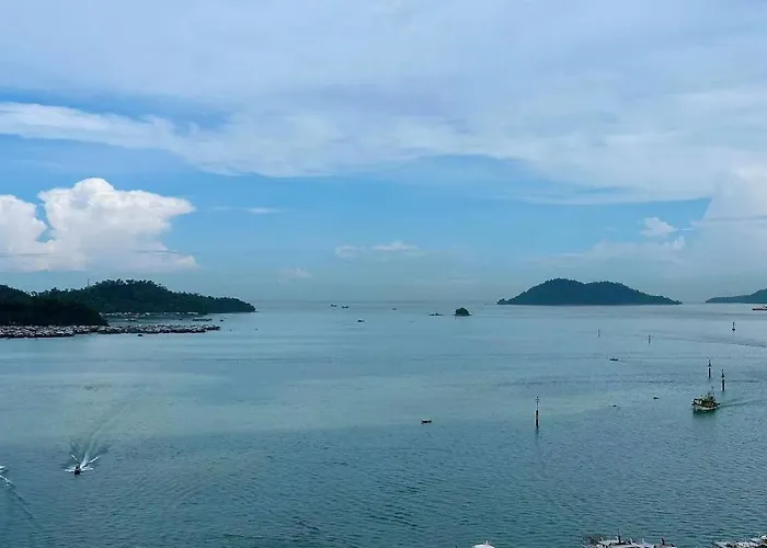 Seaside Pool View Studio Apartment At Kota Kinabalu City Centre